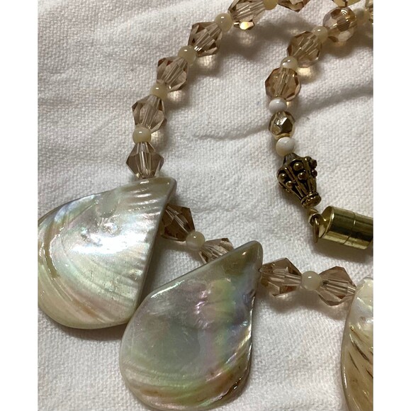 Beautiful Shell and Glass Bead Chocker Necklace Magnetic Clasp Warm Colors - Picture 3 of 12